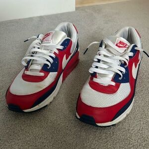 Air Max 90s. Lightly used and nothing wrong with the shoe.